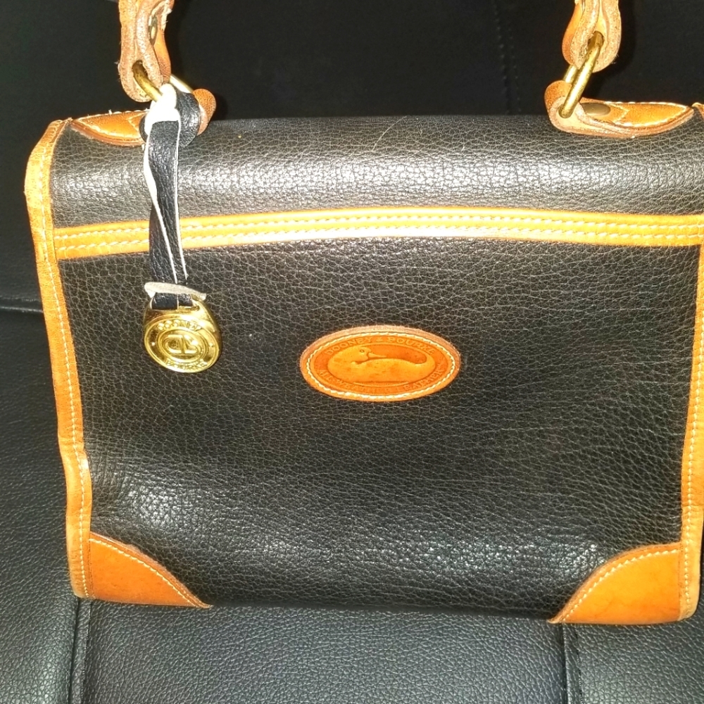 Dooney & Bourke Ladies Purse